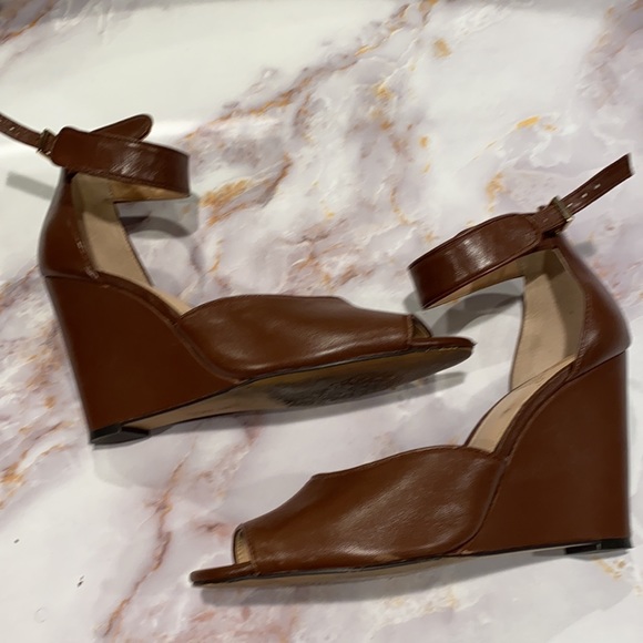 Vince Camino wedge shoes with peek toe and ankle strap. SZ 9 . Worn once - Picture 3 of 7